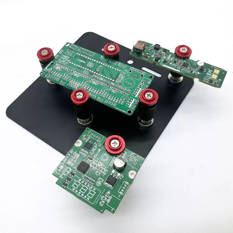 Electronics Repair Store - 유니버스 식료품점 자석식 PCB 고정 장치